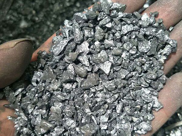低鐵低鈣化鋁硅